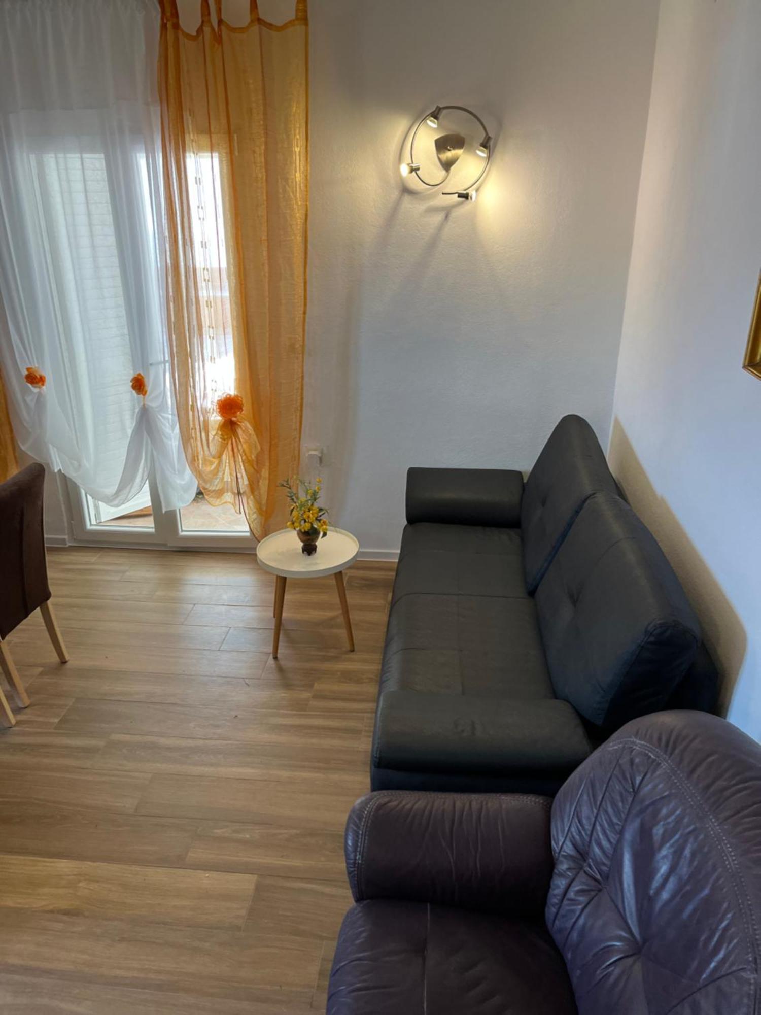 Apartments Ljiljana โตรกีร์ ห้อง รูปภาพ