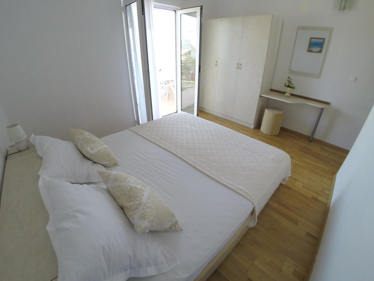 Apartments Ljiljana โตรกีร์ ภายนอก รูปภาพ